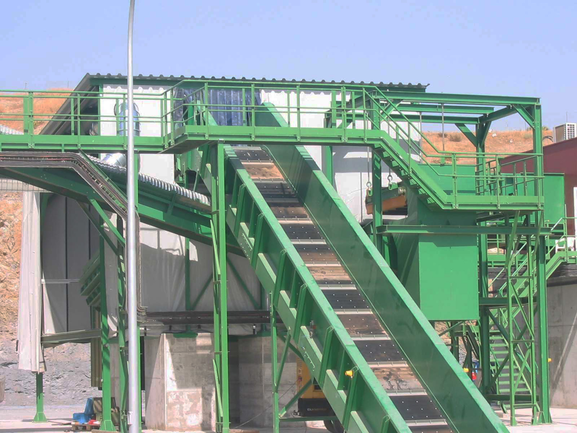 chain conveyor for heavier materials